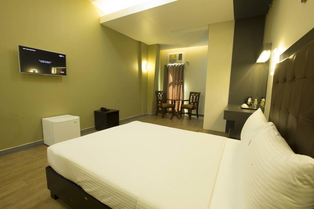 The Lucky 9 Budget Hotel Tagum Экстерьер фото
