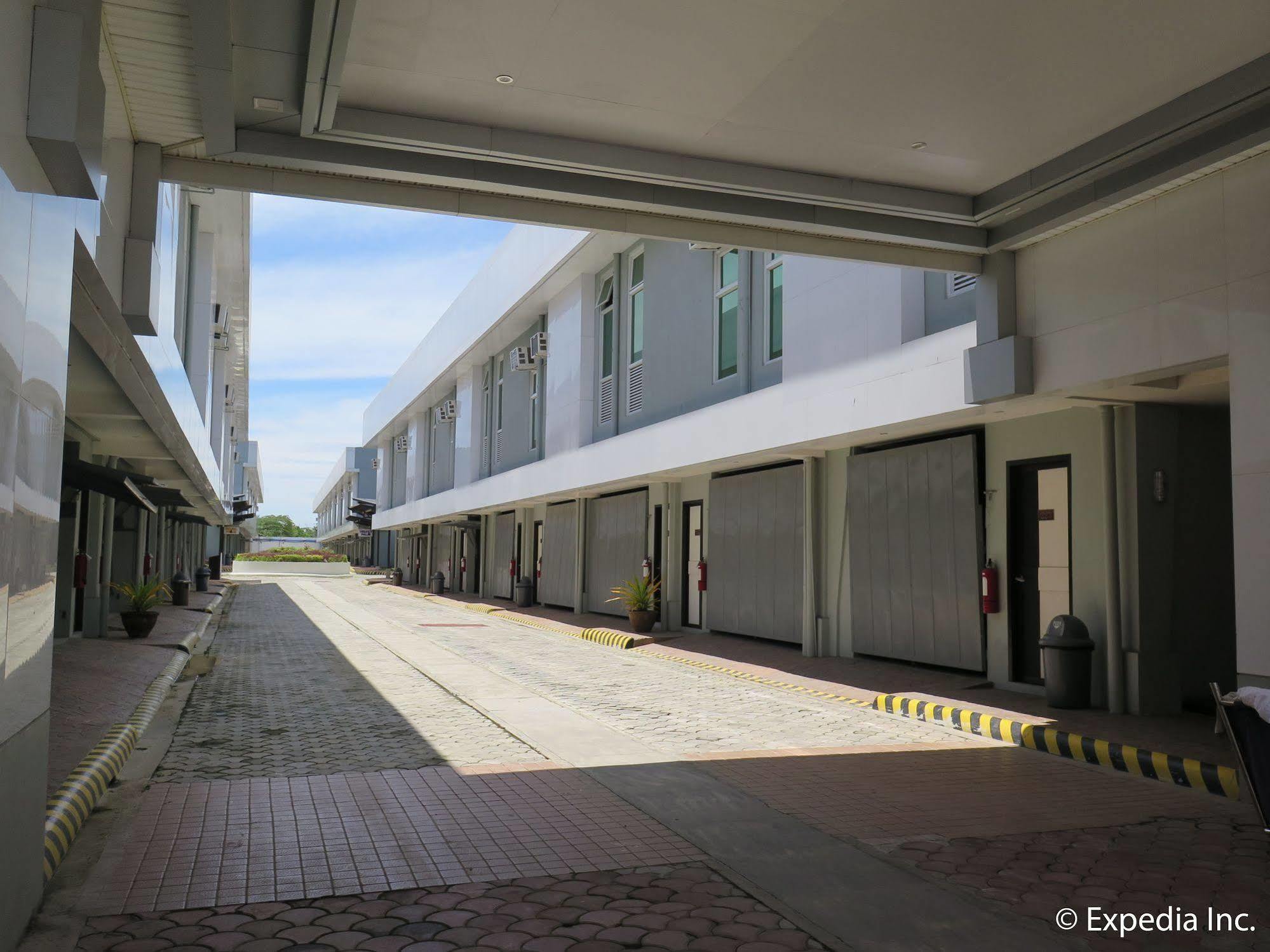 The Lucky 9 Budget Hotel Tagum Экстерьер фото