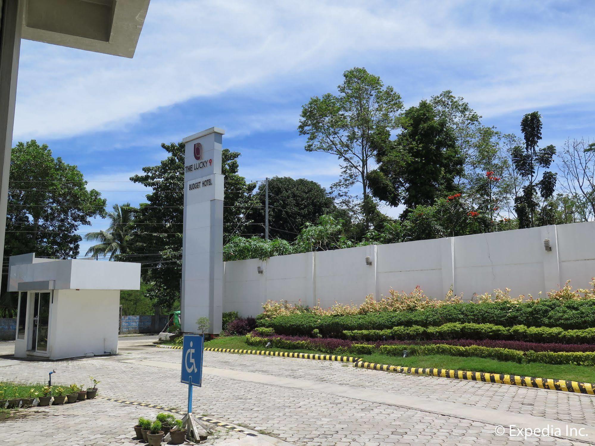 The Lucky 9 Budget Hotel Tagum Экстерьер фото