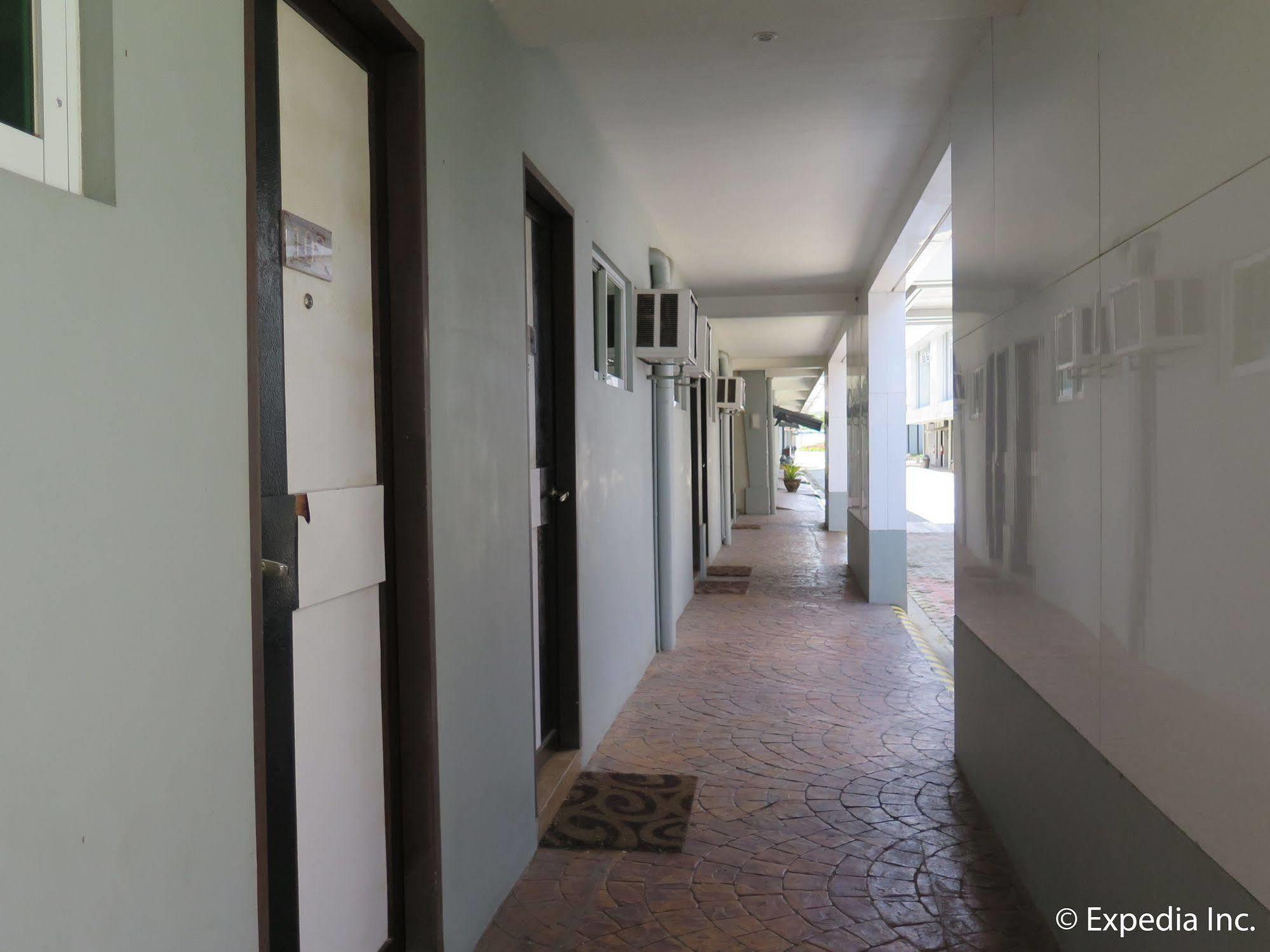 The Lucky 9 Budget Hotel Tagum Экстерьер фото